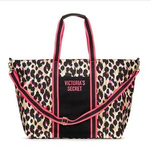 VS ~ cheetah print weekender tote